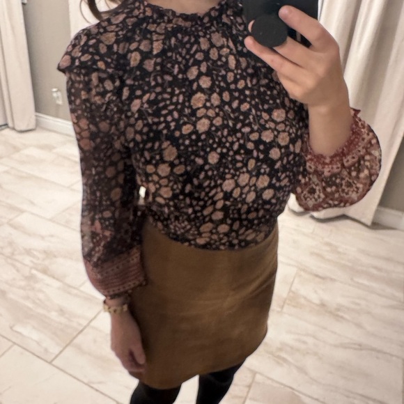 Floral Long Sleeve Blouse and Brown Skirt - Picture 7 of 8